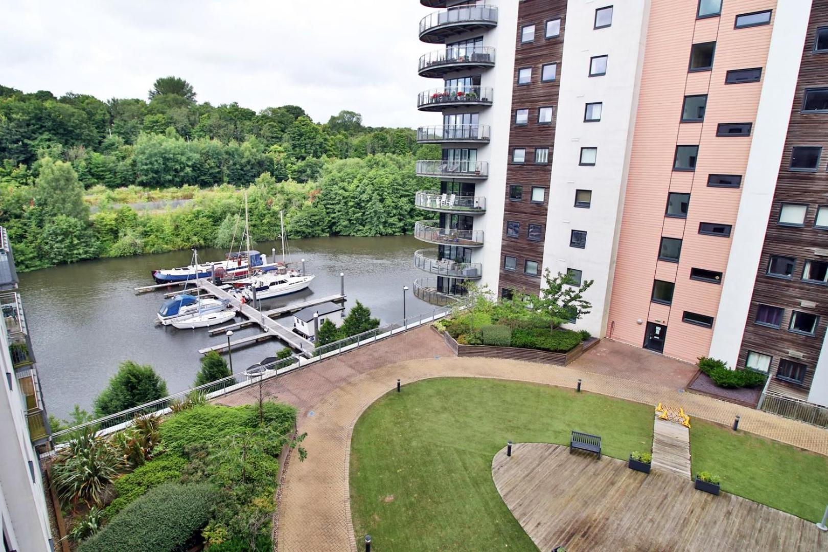 Perfect Getaway In Cardiff Marina Apartment Exterior photo