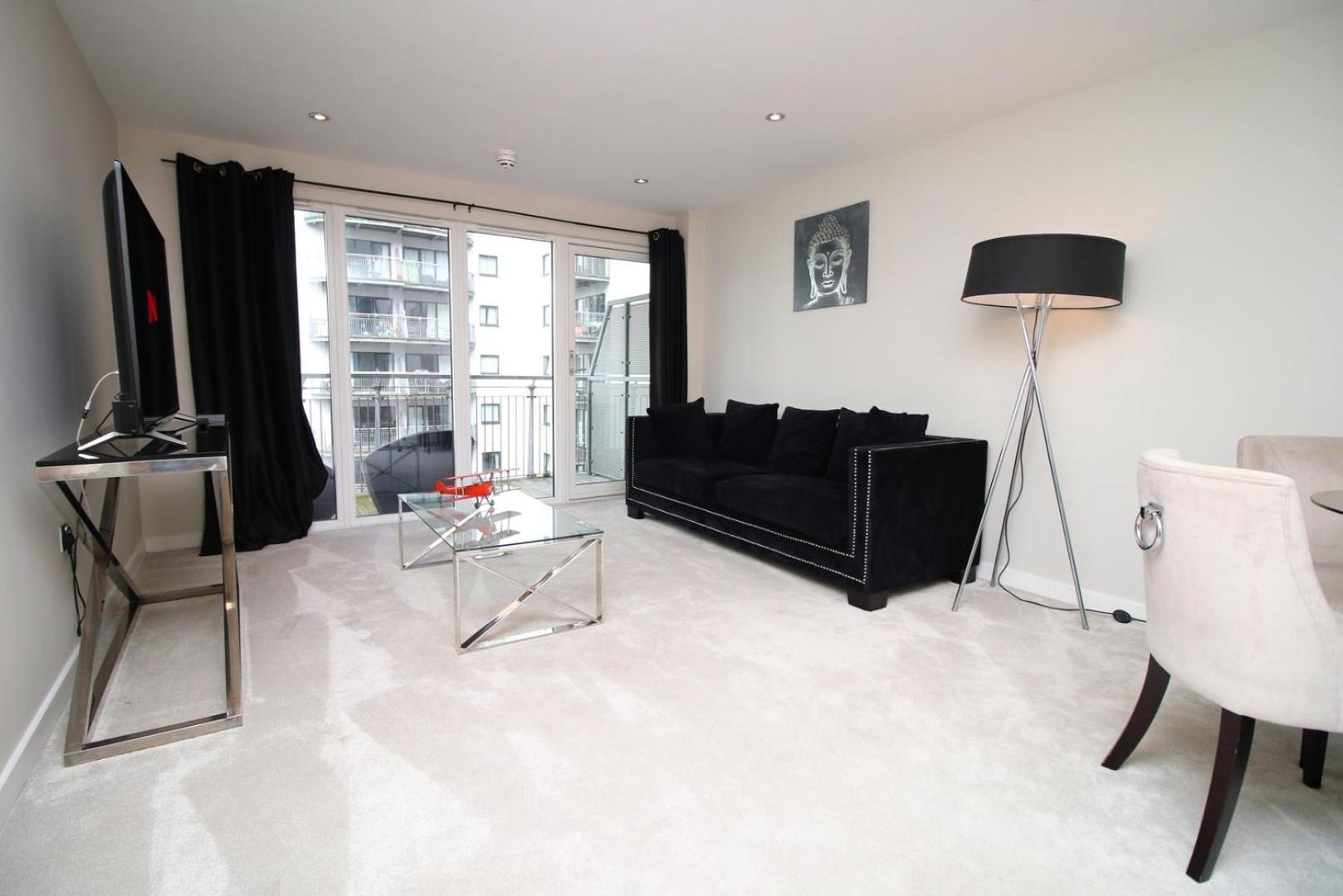 Perfect Getaway In Cardiff Marina Apartment Exterior photo
