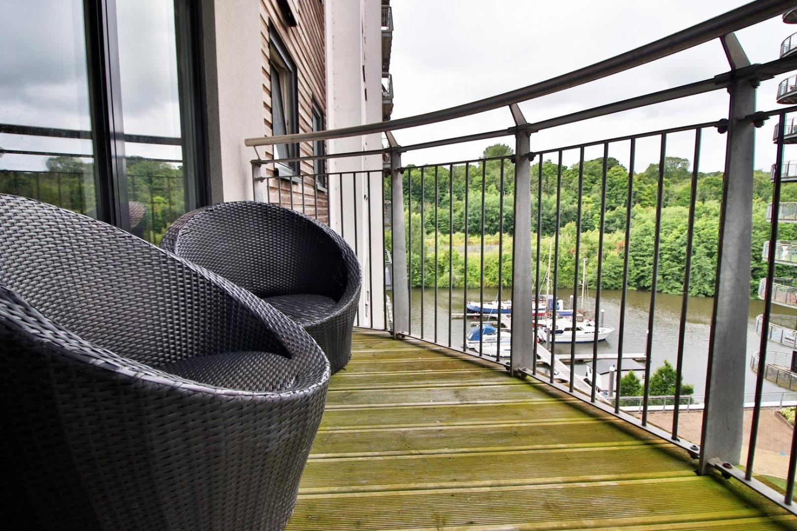 Perfect Getaway In Cardiff Marina Apartment Exterior photo